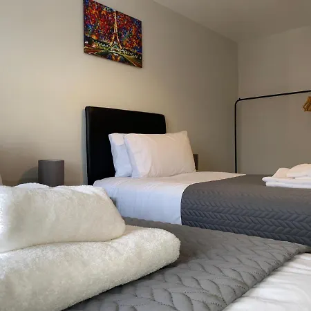 Roomotel - Oakview Moseley *