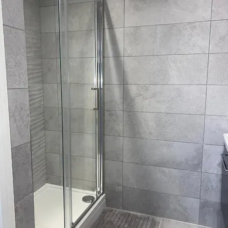 Roomotel - Oakview Moseley Apartament Birmingham